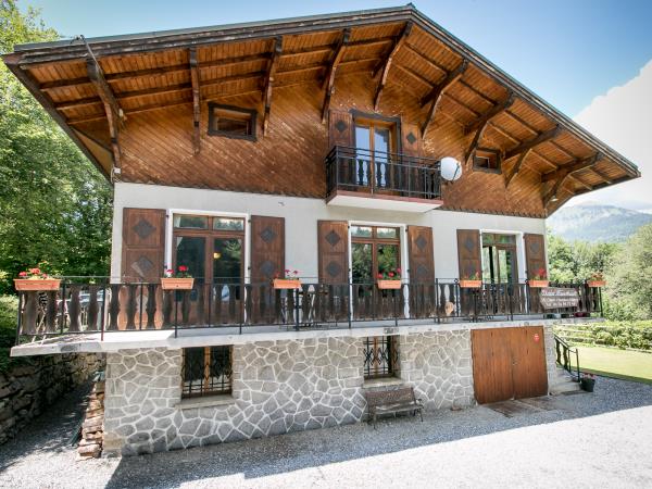 Guided walking holidays in the French Alps
