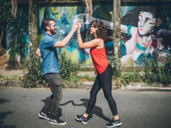 Salsa dancing holiday in Colombia