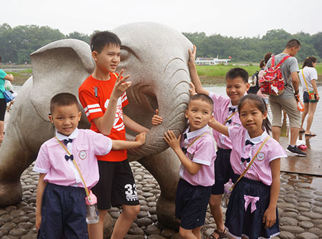 Guilin Elephant Trunk Hill visit